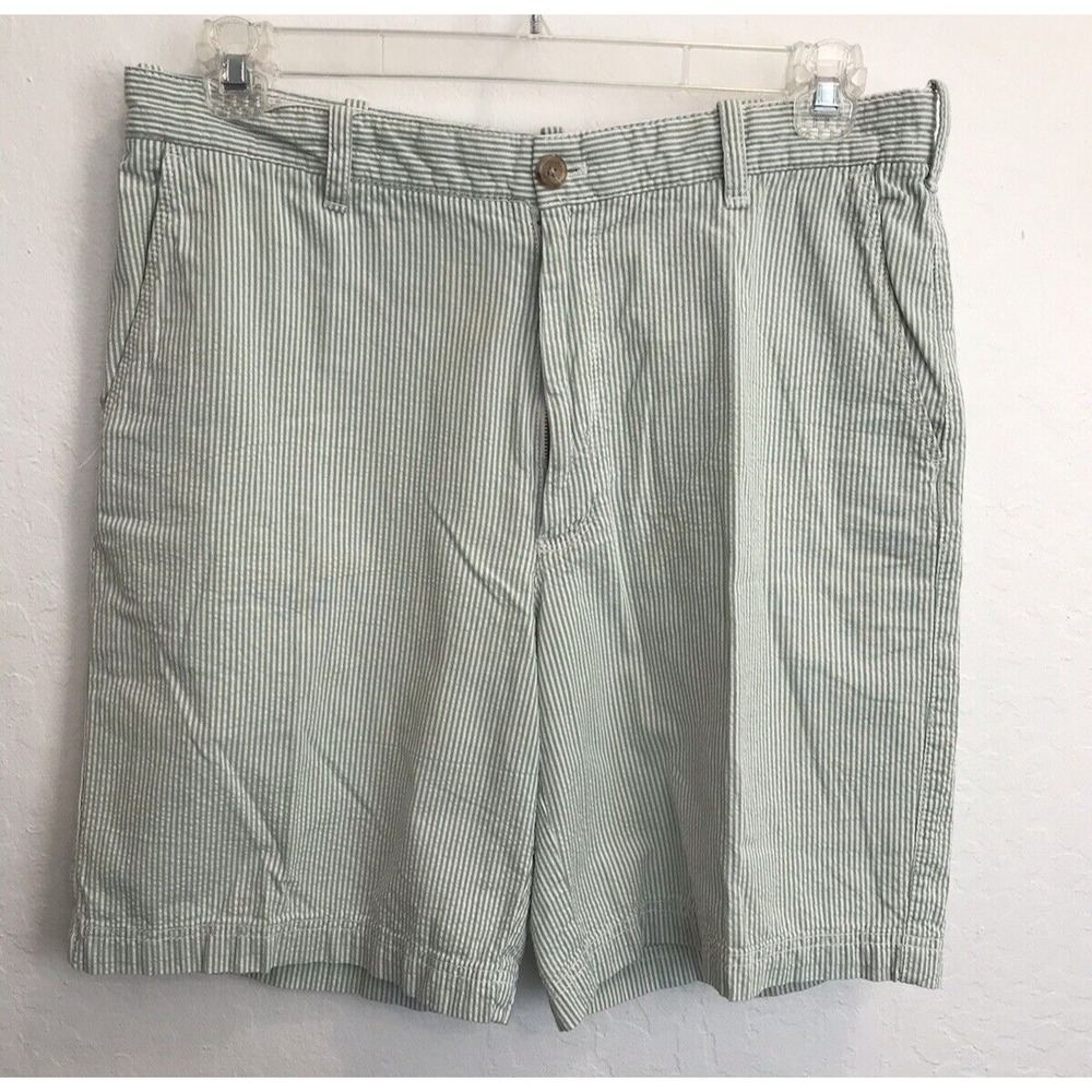 IZOD Shorts Mens Sz 33W Green White Striped Chinos Golf Boat Deck Luxury Sport